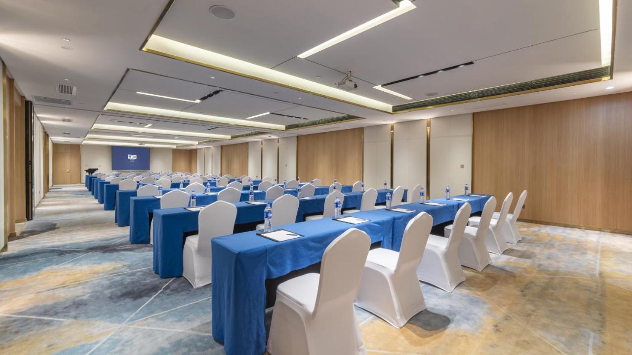 Holiday Inn Express Qiliping By Ihg Emeishan Exterior foto
